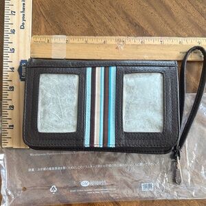 Creative Memories Brown Wristlet Wallet Crossover Purse NIP Photo Slots Front